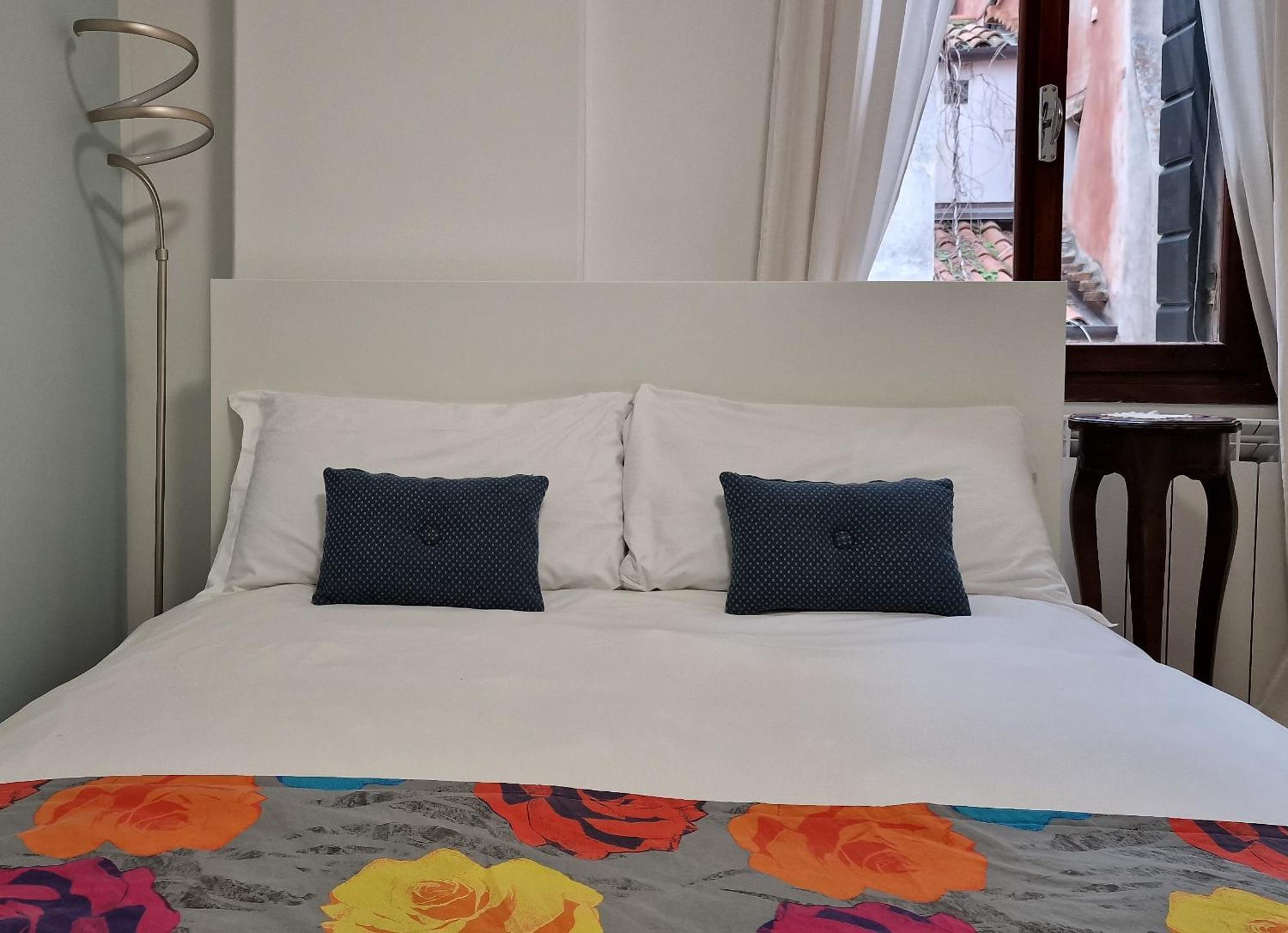 Veneziacentopercento La Forcola Apartment, Next To Rialto Bridge Buitenkant foto